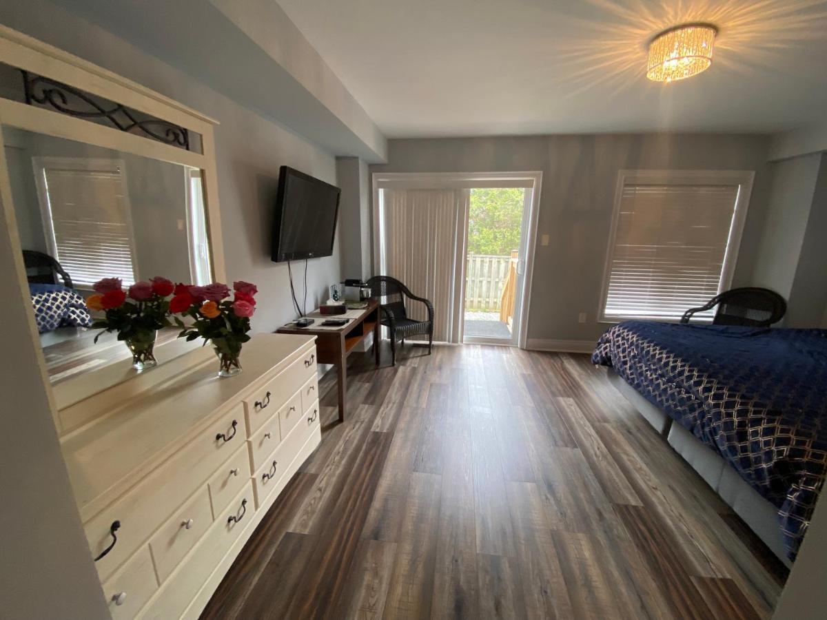 2 Bedroom With 2 Ensuites Unit In Richmond Hill Ngoại thất bức ảnh