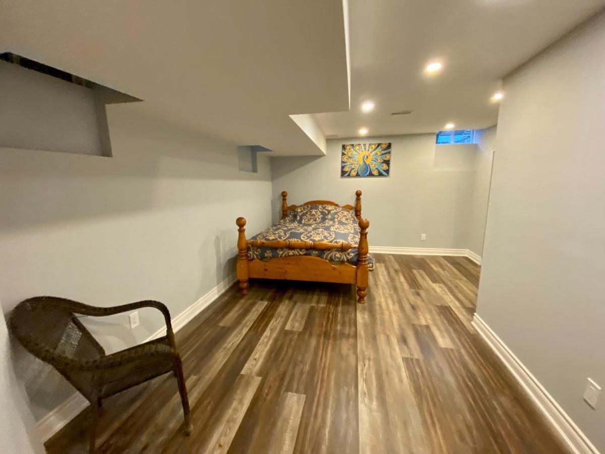 2 Bedroom With 2 Ensuites Unit In Richmond Hill Ngoại thất bức ảnh